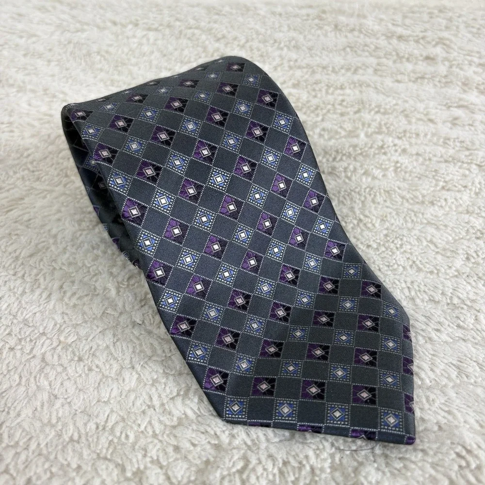 Ermengildo Zegna 100% Silk Tie Geometric Purple Gray 61